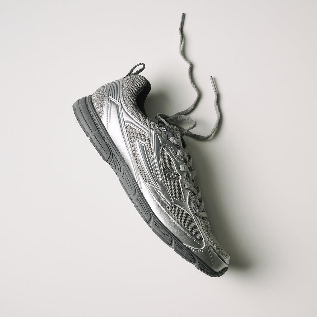 트렌디한 슬릭 실루엣